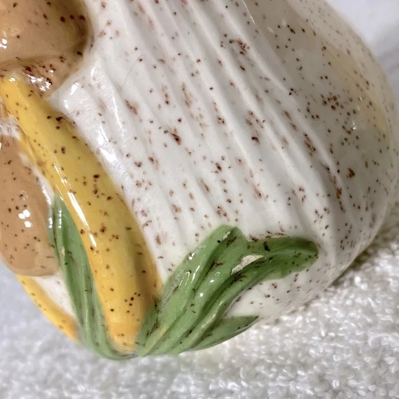 Vintage Arnels Ceramic Mushroom Salt & Pepper Shakers - Picture 6 of 10